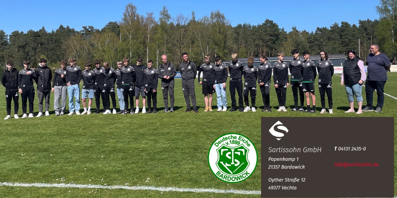 Unsere U15-Fußballer erhalten eine besondere Ehrung des Vereins und präsentieren mit der Sartissohn GmbH einen neuen Sponsor